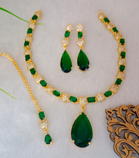 Dalia Necklace Set