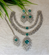 Azra Necklace Set