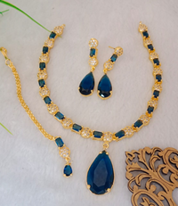 Dalia Necklace Set