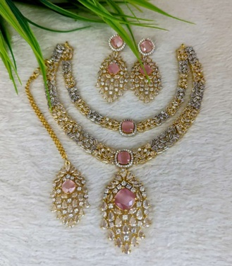 Azra Necklace Set