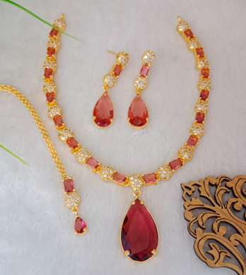 Dalia Necklace Set