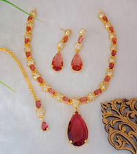 Dalia Necklace Set